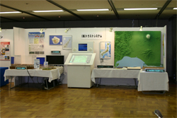 電光掲示板の展示会での活用例写真